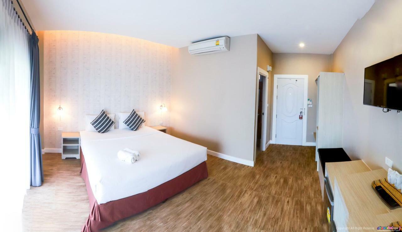 Color Ville Hotel Sha Certified Sakon Nakhon Exterior photo